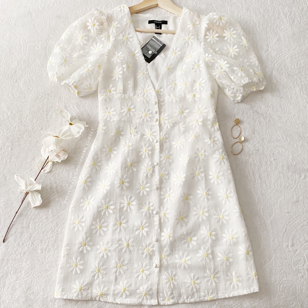 COPY - NWT Daisy Print Puff Sleeve Mini Dress
